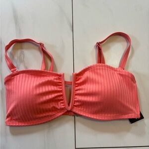 3/$30 Strapless bikini top (with straps) new with tags size M